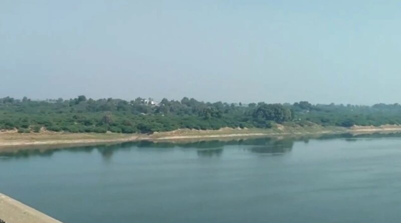 मंडलेश्वर में आचमन के योग्य भी नहीं नर्मदा का पानी, ई-कोलाई बैक्टीरिया की मात्रा 300 से ज्यादा मिली