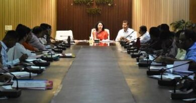 सभी अधिकारियों का मंगलवार व बुधवार को कार्यालय में उपस्थिति अनिवार्य : कलेक्टर मिश्रा